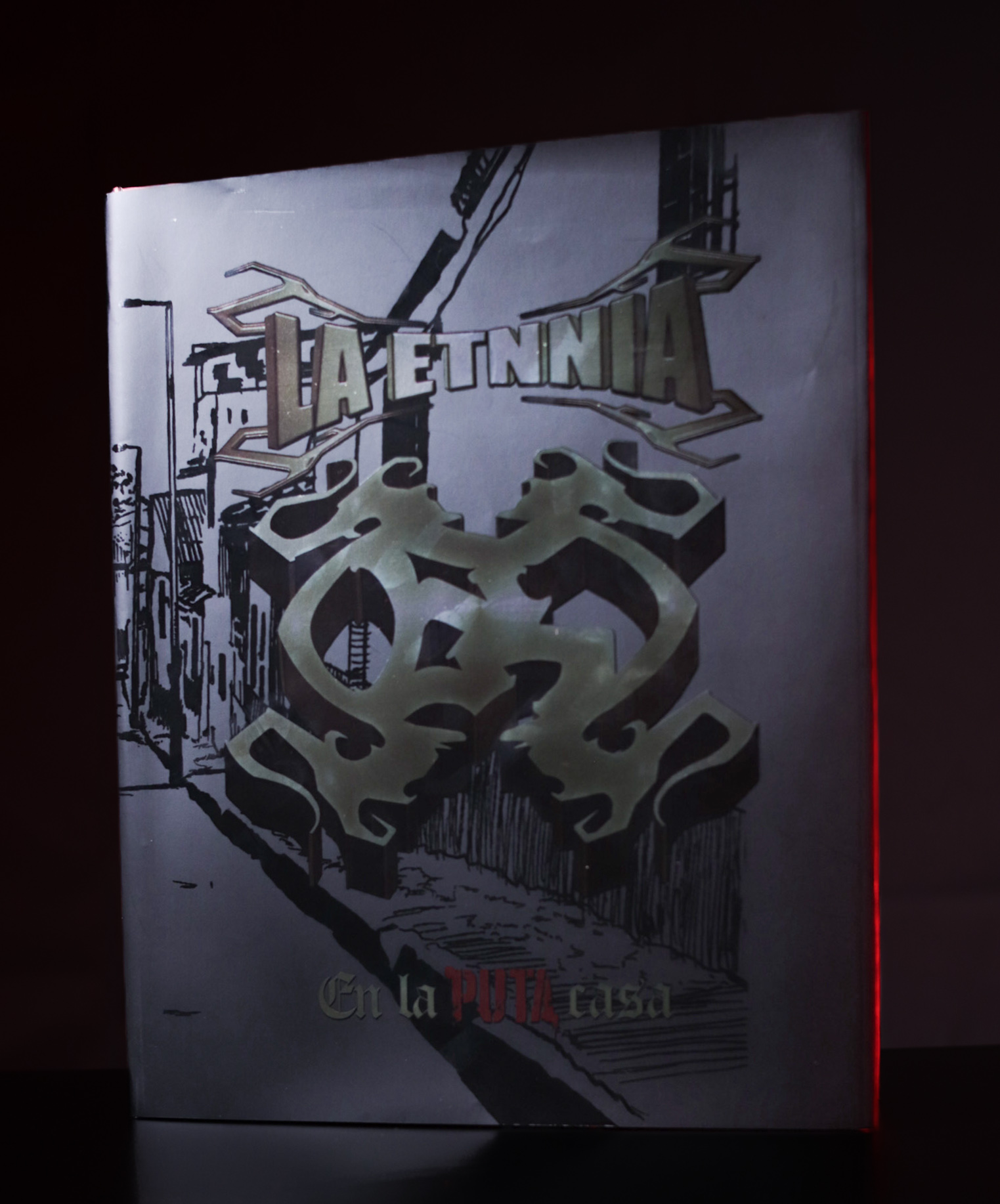 La Etnnia 527 – En la P*ta Casa